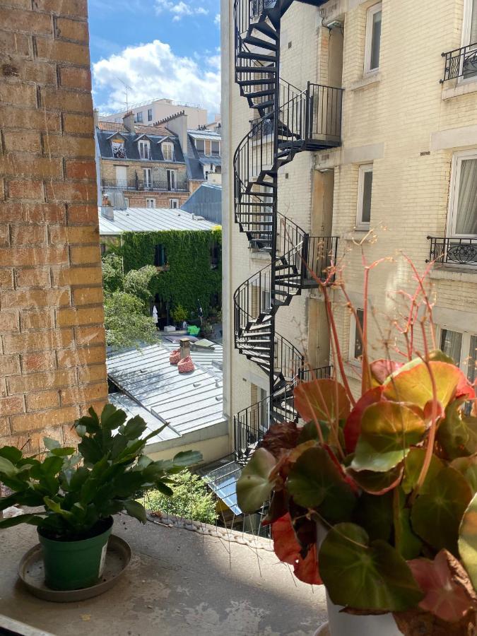 شقة Grand F2 Avec Vue Sur La Maison De Georges Brassens باريس المظهر الخارجي الصورة